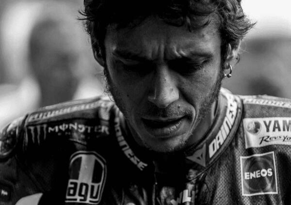 Valentino Rossi, Fausto Gresini e un silenzio social che segna il tempo. Come fa Irene Saderini