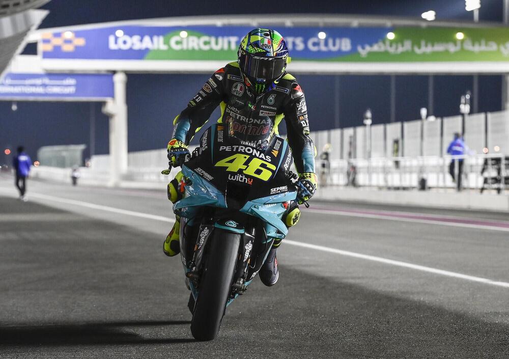 Valentino Rossi, male nei test di Losail, ma una vittoria arriva dal Tribunale di Pesaro