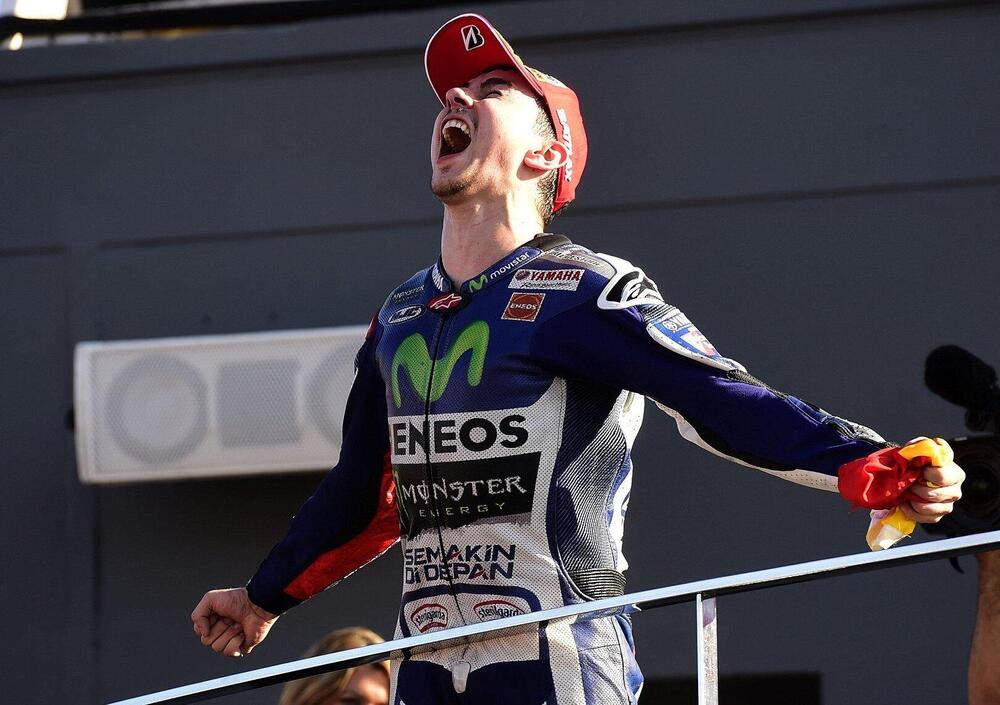 Jorge Lorenzo e l&rsquo;ennesima provocazione: un Tyson alle Maldive che picchia nel vuoto dei social