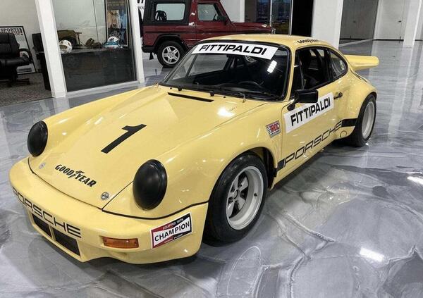 Porsche, in vendita la 911 RSR di Pablo Escobar guidata da Emerson Fittipaldi