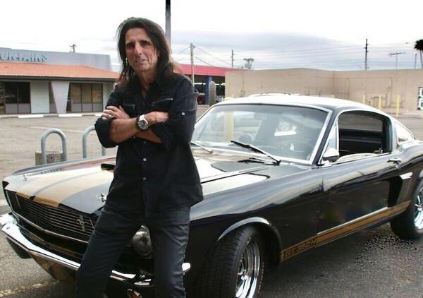 Alice Cooper dedica un disco alla &lsquo;Motor City&rsquo;. Ecco tutte le sue auto del cuore