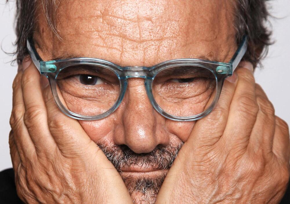 Oliviero Toscani e il Whatsapp a Giovanni Gastel: &ldquo;Vecchia roccia, pensa a guarire...&quot;