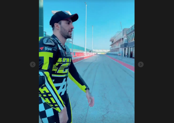 Andrea Iannone tra i cordoli di Misano con l&rsquo;Aprilia RSV4 &hellip;e un guasto imprevisto [VIDEO]