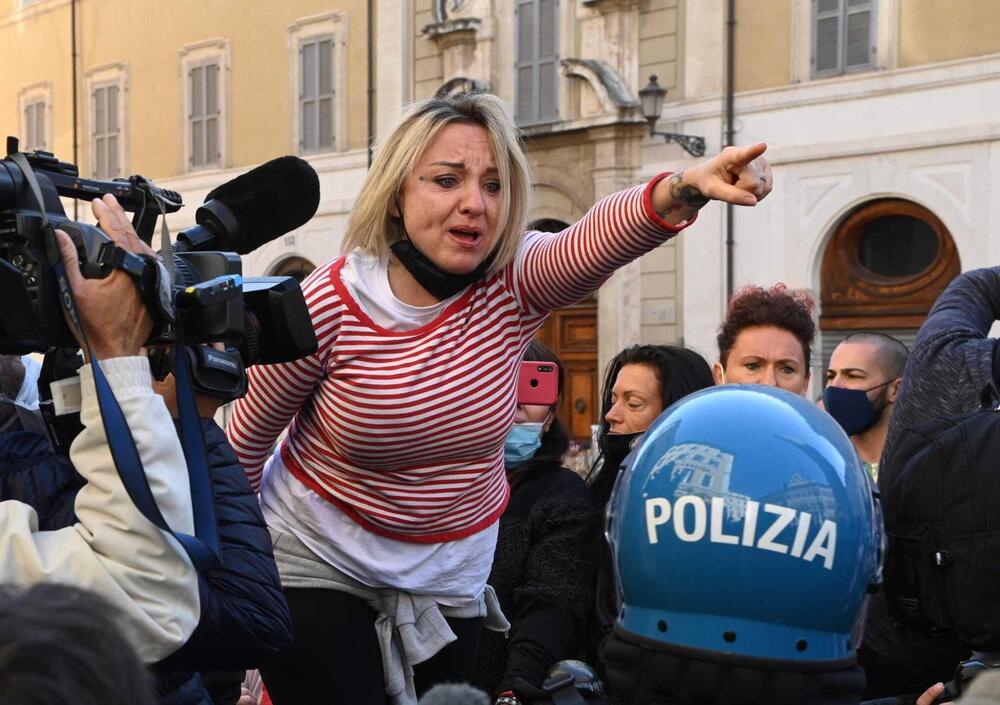 Francesco Giubilei: &ldquo;Proteste di destra? Macch&eacute;, la gente vuole lavorare nel rispetto della salute&rdquo;