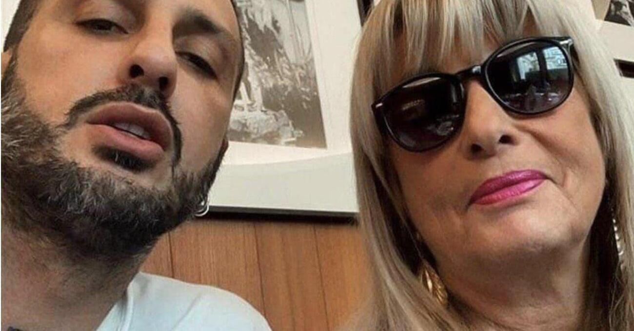 Fabrizio Corona torna libero e la madre &egrave; gi&agrave; pronta con il pranzo