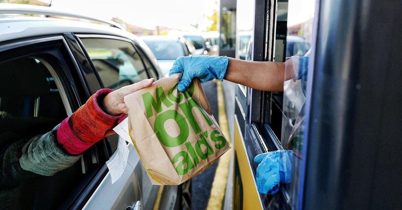 Il drive in compie 100 anni, ma &egrave; boom del McDrive: 34 milioni di auto servite nel 2020