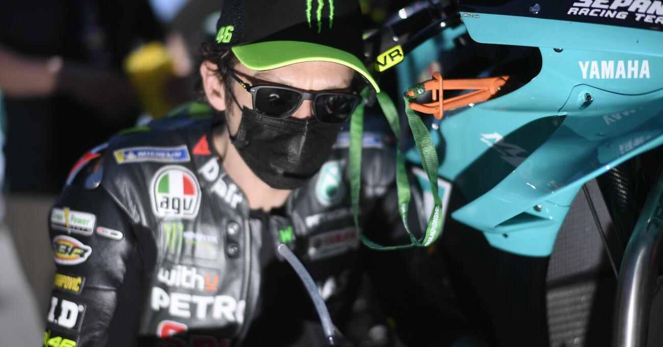 Valentino Rossi: gi&agrave; da Jerez aggiornamenti come gli ufficiali per la Yamaha M1