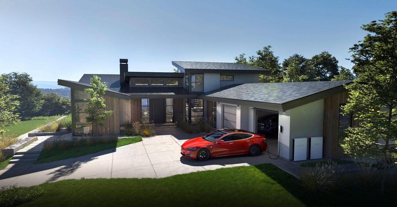 Tesla, Elon Musk casca sull&#039;Earth Day: per la gioia delle miniere di litio, il Solar Roof sar&agrave; disponibile solo con il Powerwall
