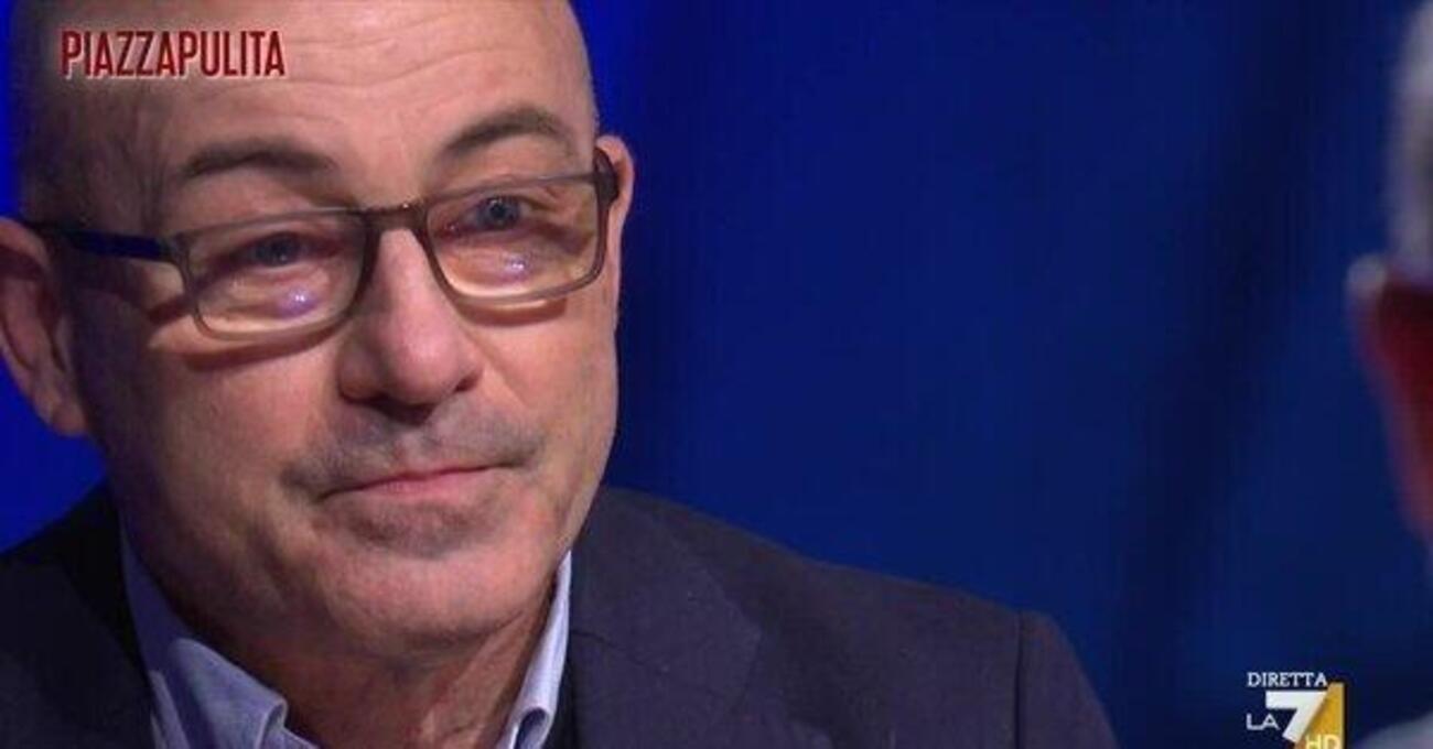 Auto elettrica, il ministro Cingolani: &ldquo;Meno verde di quel che sembra. E anche i social inquinano&quot;