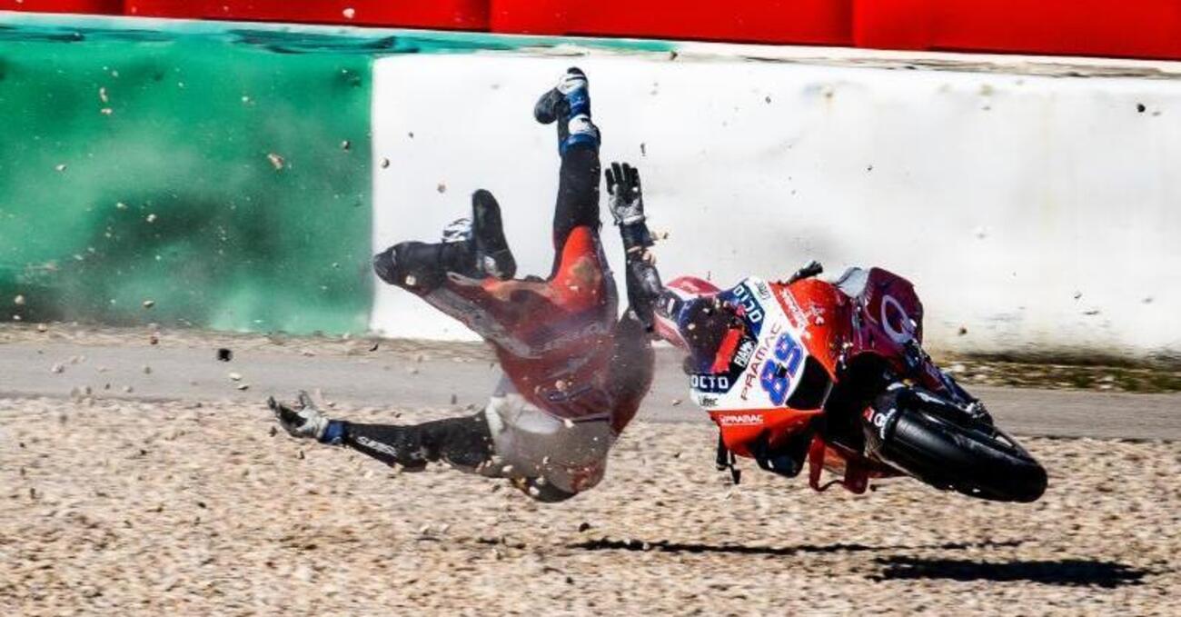 Dal botto di Jorge Martin al timore di Marc Marquez: trentuno cadute in tre GP e pi&ugrave; di un terzo con la stessa firma. 