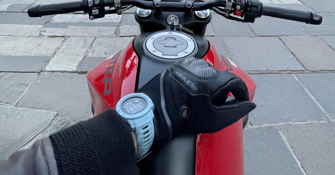 Garmin Instinct, quando lo sportwatch si fa cool