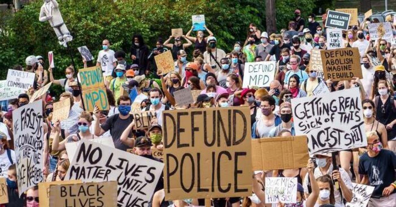 L&#039;Oklahoma ha approvato una legge che protegge chi investe in auto i manifestanti 