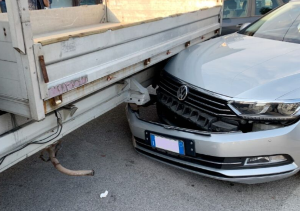 Venezia. Tampona quattro volte in meno di un&rsquo;ora: camionista (ubriaco) nei guai