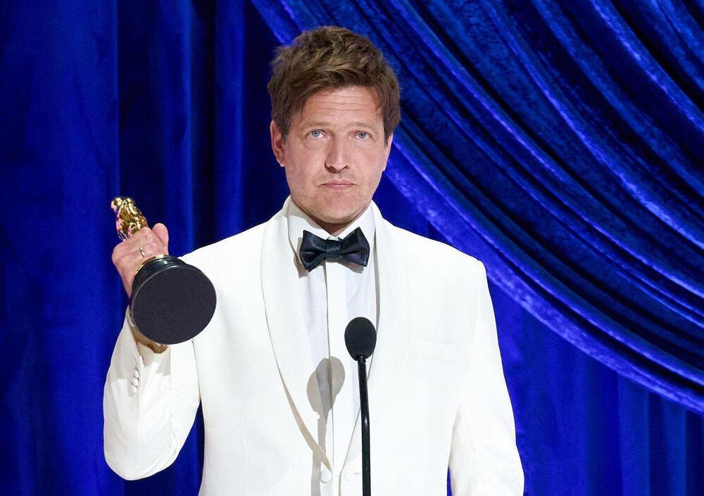 Vinterberg vince l&rsquo;Oscar 2021, discorso in lacrime: &ldquo;Il premio va a mia figlia, uccisa in un incidente stradale&rdquo;