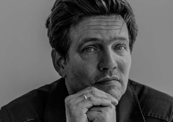 Vinterberg vince l&rsquo;Oscar 2021, discorso in lacrime: &ldquo;Il premio va a mia figlia, uccisa in un incidente stradale&rdquo;