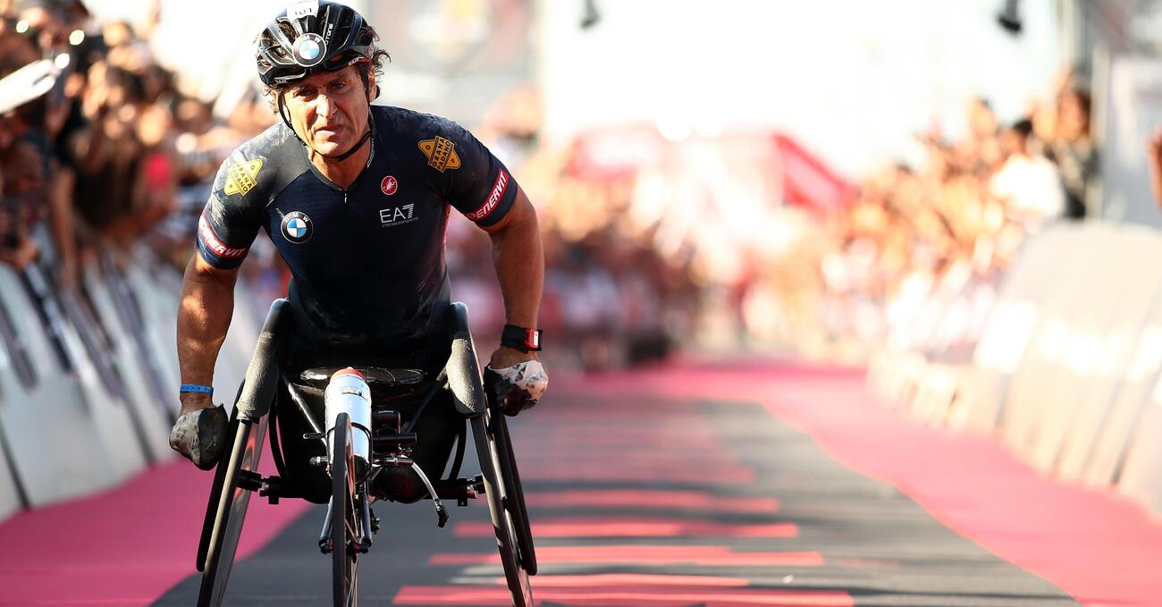 Alex Zanardi, parla il figlio: &quot;Nessuno sa dirci che cosa potr&agrave; tornare a fare&quot;