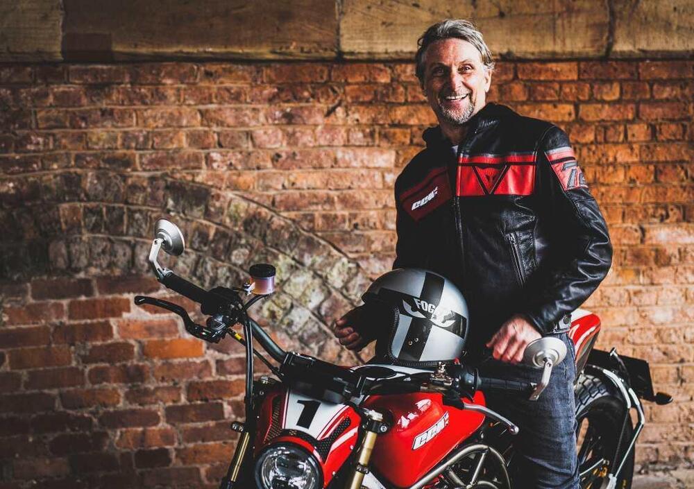 L&#039;intervista a Carl Fogarty: in questa MotoGP in cui il polso non conta pi&ugrave;, Valentino non deve dimostrare nulla