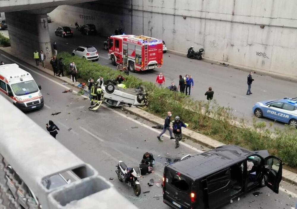 Le agghiaccianti immagini dell&rsquo;incidente di Palermo costato la vita a due ragazze [VIDEO]