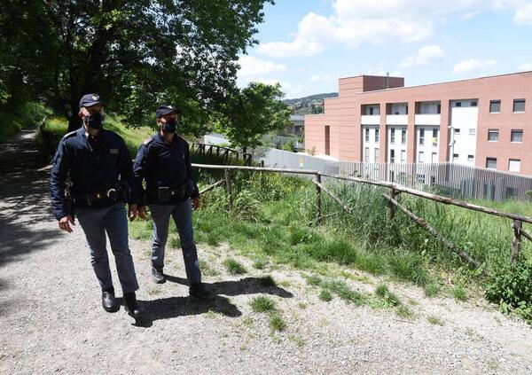 Perugia: &ldquo;Mi hanno rubato l&rsquo;auto, mi serve un passaggio&rdquo;, ma era un ergastolano in fuga