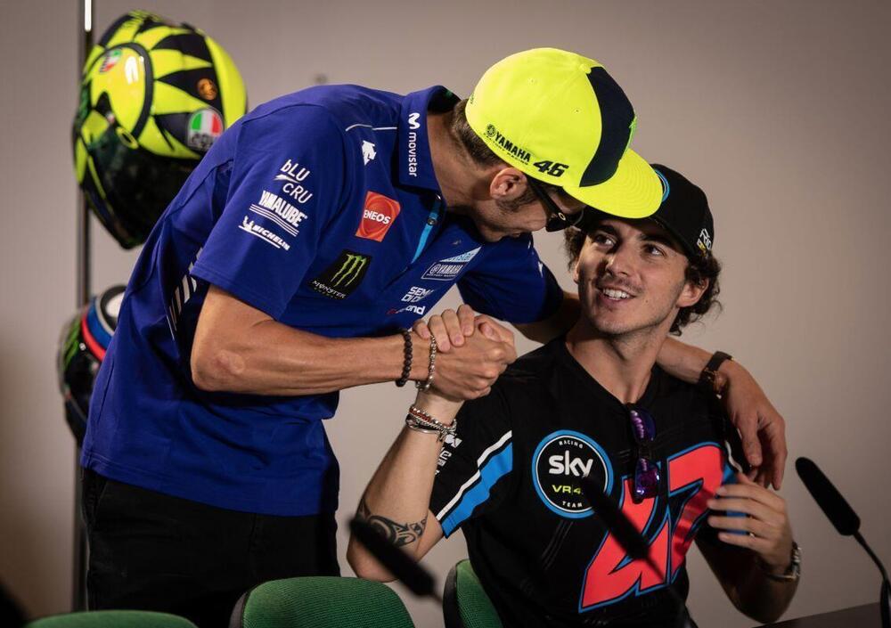 Pecco Bagnaia: sembra il solito Valentino Rossi, ma forse dentro accusa il colpo