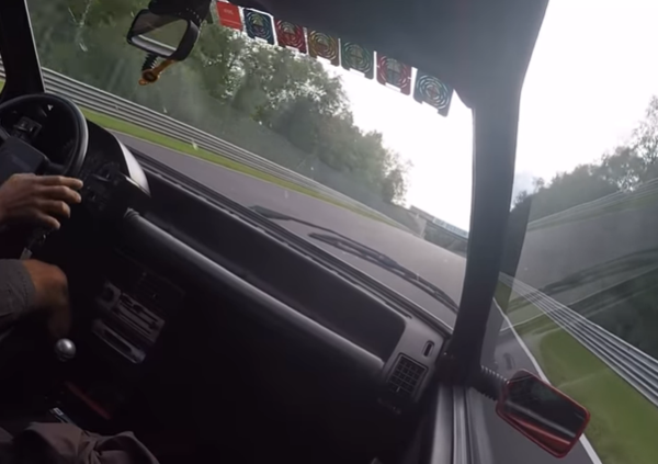 La Fiat Uno Turbo regala spettacolo al Nurburgring [VIDEO]