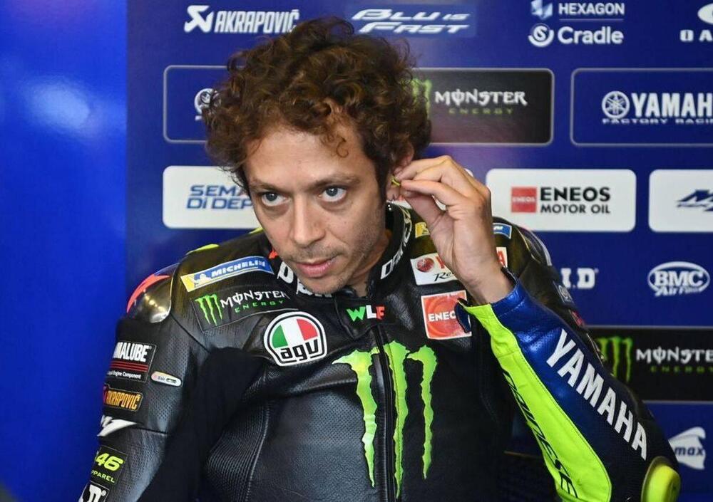 WLF e Valentino Rossi conquistano le strade del Giro d&rsquo;Italia&hellip; E lui posta la foto sui social