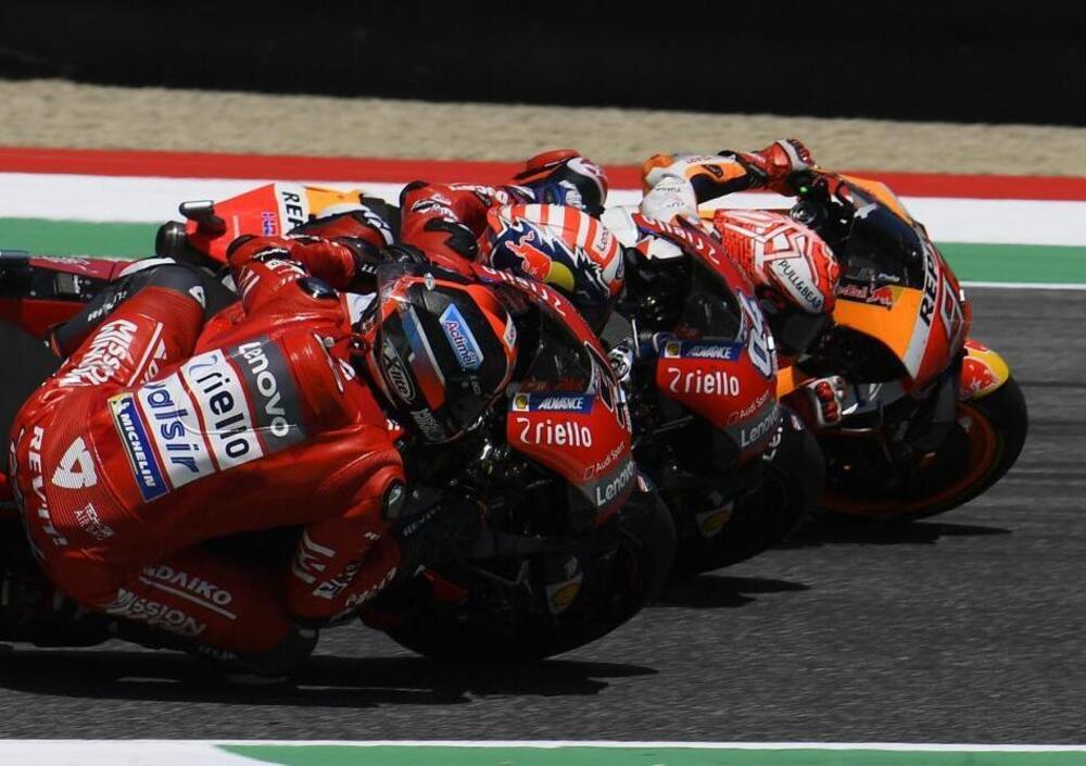 Andrea Dovizioso e Danilo Petrucci si &quot;ostacolano&quot; ancora. E spunta l&rsquo;ultimatum di Aprilia