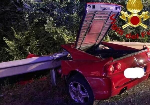 Morto dopo lo schianto in Ferrari. Chi era l&#039;uomo al volante e la sua storia tutta da raccontare