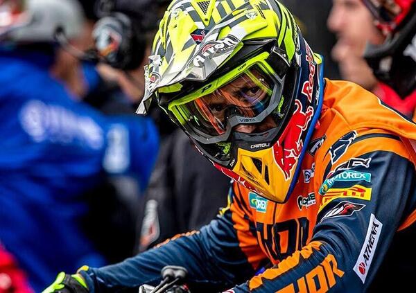 Martinelli, manager di Cairoli: &ldquo;Tony non correrebbe mai per fare presenza. Vale? Forse avrebbe dovuto lasciare la moto a Morbidelli. Ducati salvagente di Dorna&rdquo;.