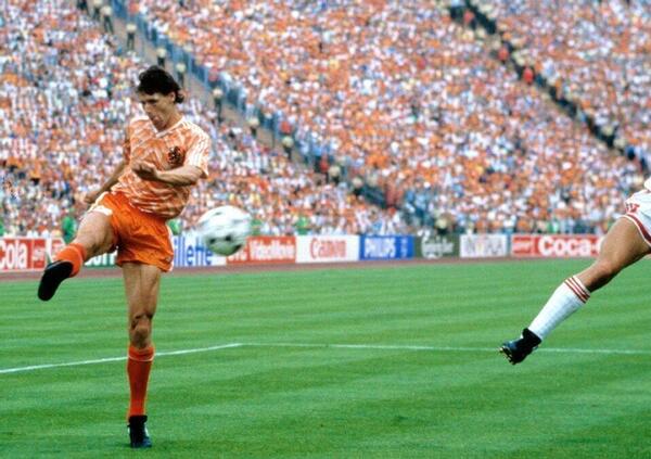 Marco Van Basten, 33 anni fa: adesso possiamo chiamarlo il gol di Cristo [VIDEO]