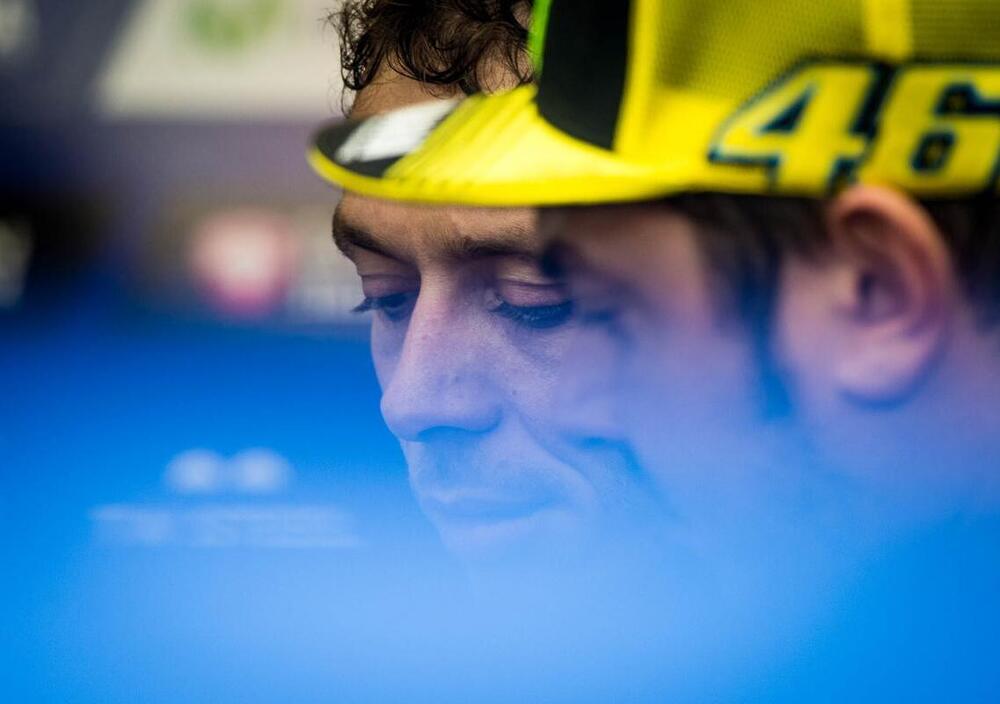 Il presente di Valentino Rossi &egrave; la &ldquo;lotteria Michelin&rdquo;. Di futuro in Ducati, questa volta, ha parlato Uccio