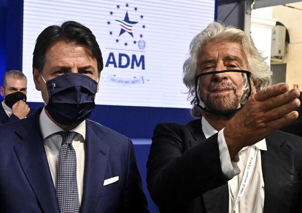 Rottura Grillo-Conte, Paolo Becchi: &laquo;Il M5s &egrave; nato da un vaffa e muore con un vaffa&raquo;