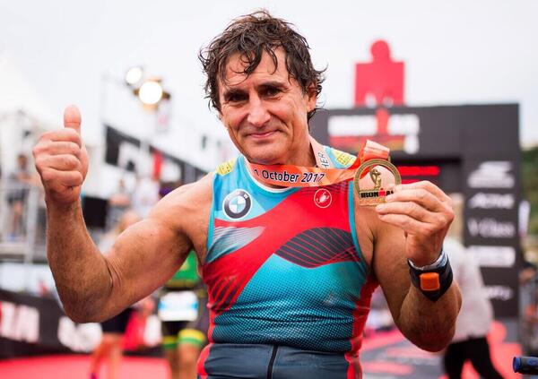 Alex Zanardi, la moglie Daniela: &quot;Non pu&ograve; parlare, ma comunica con noi&quot;