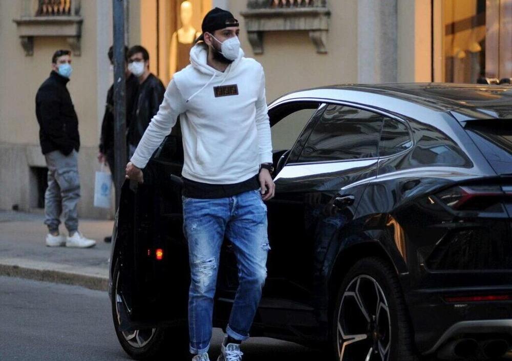 Donnarumma al top anche quando si parla di auto: in garage ha, tra le altre, una Lamborghini Urus