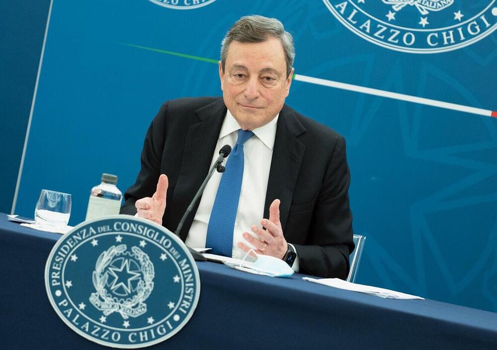 Green Pass e vaccinati: ma le affermazioni di Draghi hanno un fondamento scientifico o sono populismo al contrario?