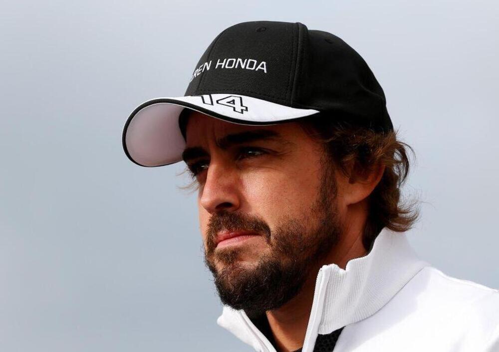 Fernando Alonso all&#039;alba dei 40: &quot;Ancora non so perdere. Se fossi in Mercedes sarei un vulcano&quot;