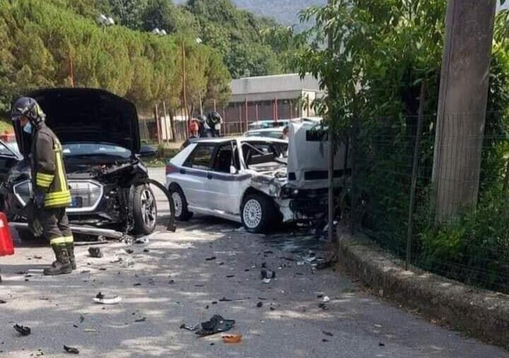 Schianto ad Albino con il Deltone: brutto crash per la Lancia Delta Integrale in livrea Martini [FOTO]