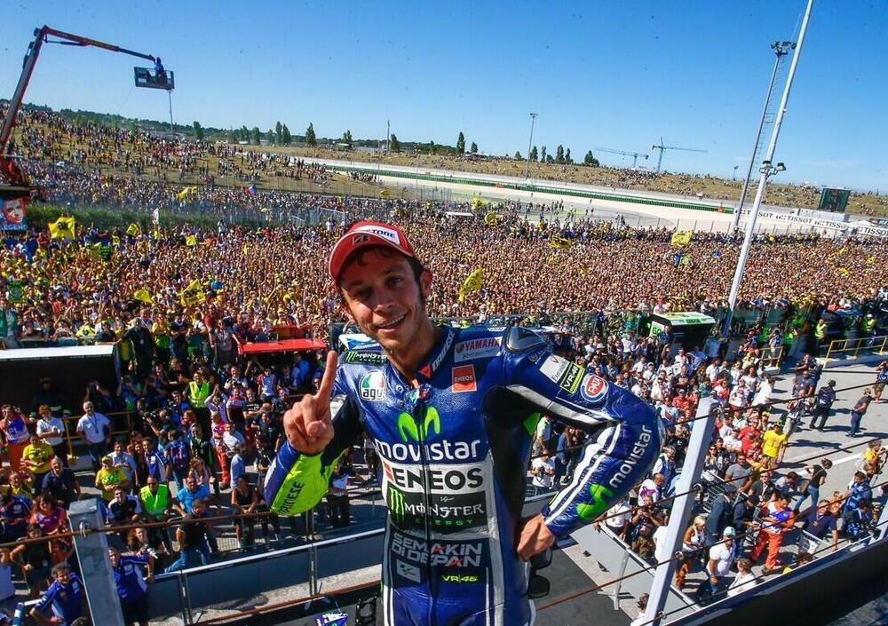 L&rsquo;addio di Valentino Rossi in 46 titoli, perch&eacute; non c&rsquo;&egrave; nulla da argomentare