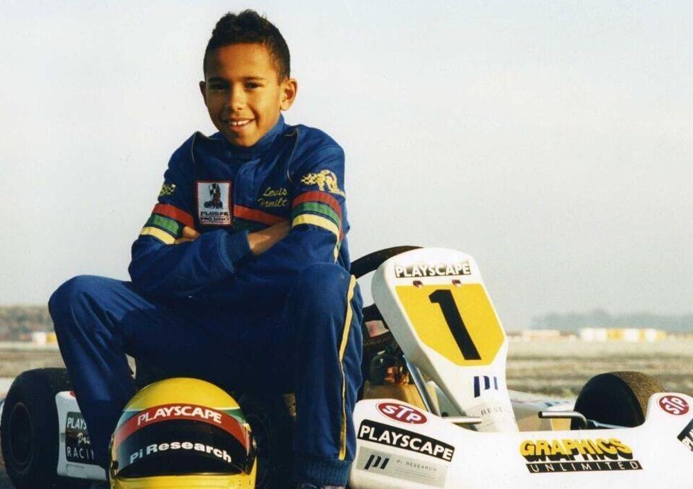 Lo strano inizio di Lewis Hamilton nel mondo delle corse: per lui niente kart e Formule minori ma... 