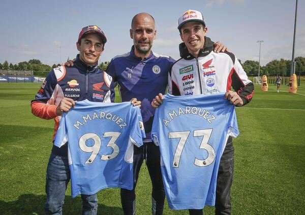 Marc Marquez e suo fratello sono stati a lezione da Guardiola. Ecco perch&eacute; [VIDEO]