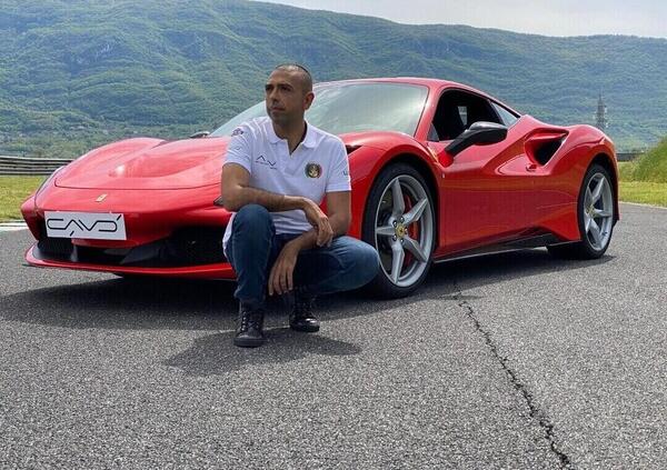 Fabio Barone, quando &ldquo;battere il navigatore&rdquo; &egrave; un&rsquo;impresa da record. Su una Ferrari&hellip; 