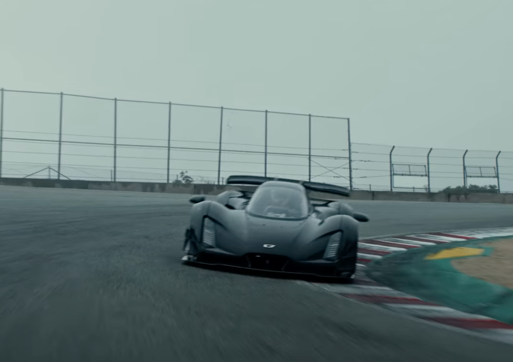  [VIDEO] Czinger 21C: il tempo record con cui ha annientato la McLaren Senna 