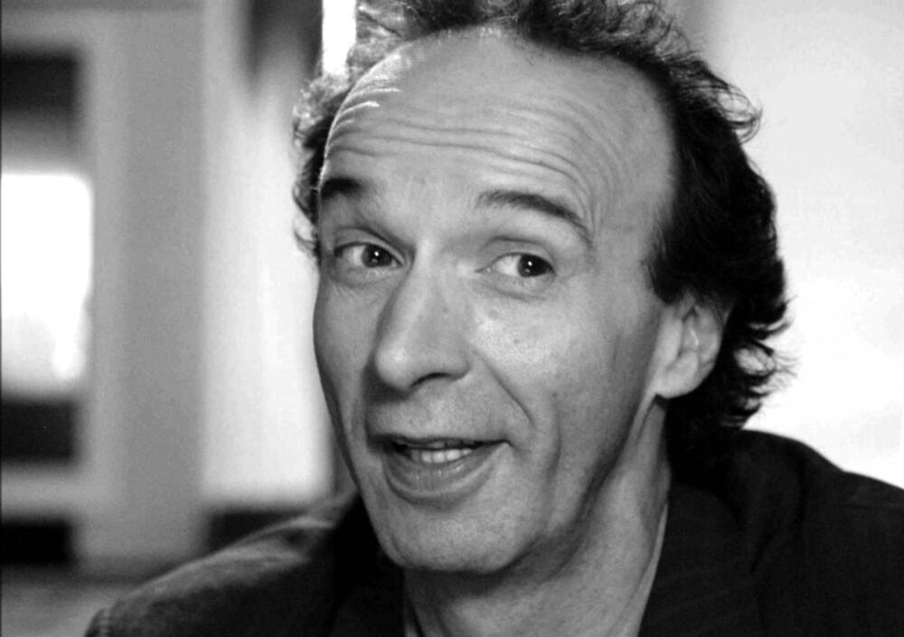 Benigni e l&rsquo;automobile, 1977: &ldquo;L&rsquo;uomo senza macchina &egrave; come la donna senza poppe&rdquo; [VIDEO]