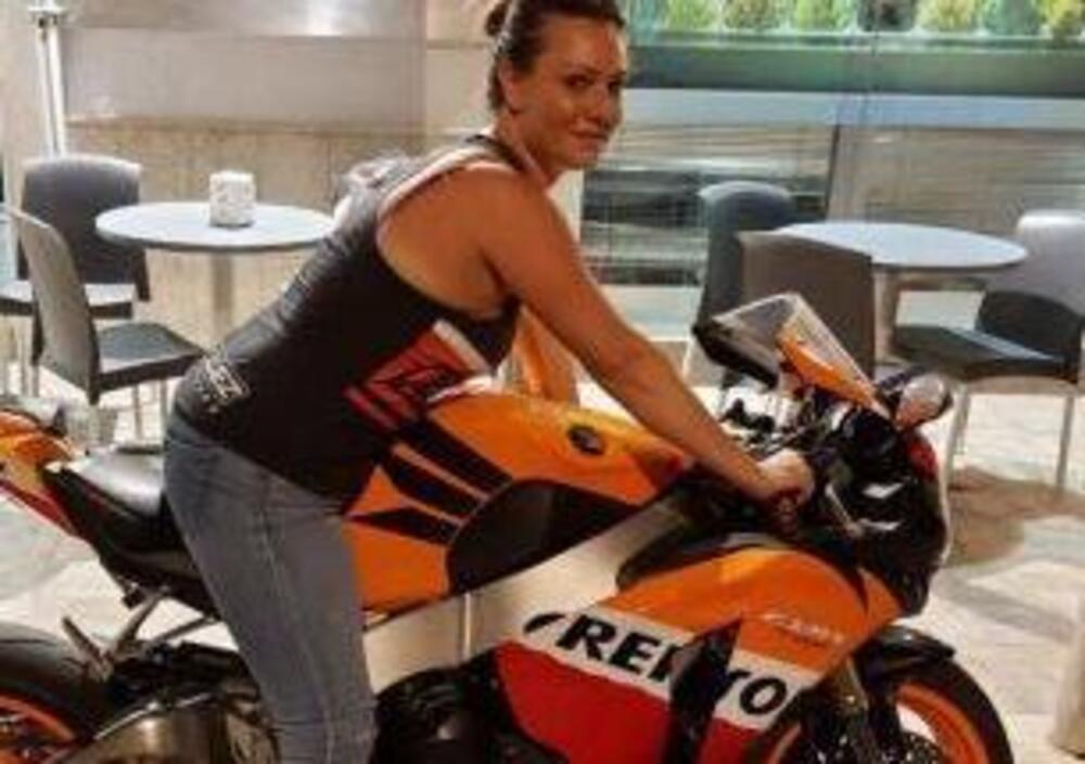 Mamma biker (che sognava di incontrare Marc Marquez) travolta e uccisa da un&#039;auto. L&#039;agghiacciante scoperta sull&#039;automobilista