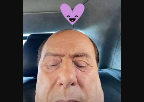 Ma davvero si riparla di Berlusconi presidente della Repubblica? Intanto spunta un altro selfie imbarazzante