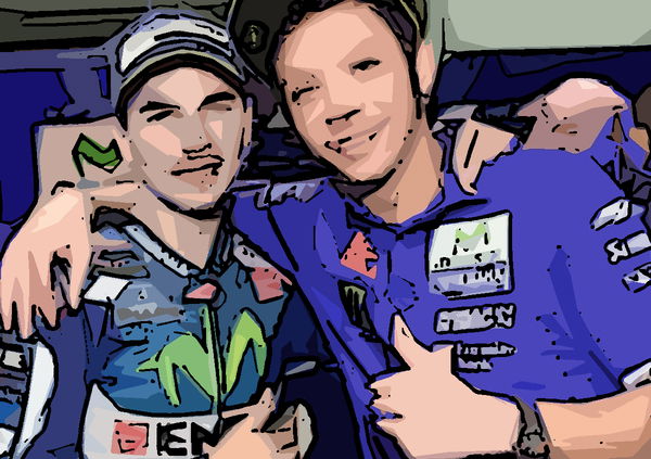 Strette di mano e abbracci tra Valentino Rossi e Jorge Lorenzo, anche se uno dei due&hellip; &egrave; sempre un po&rsquo; freddo [VIDEO]