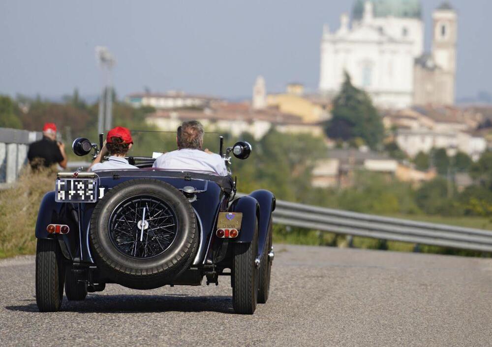 Montichiari, donna cade dall&rsquo;auto e muore alla Historic Racing club. Era senza cintura di sicurezza