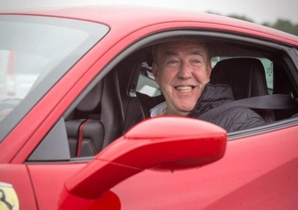 Jeremy Clarkson sulla crisi in UK: &quot;Chiunque con met&agrave; cervello l&#039;avrebbe prevista&quot;