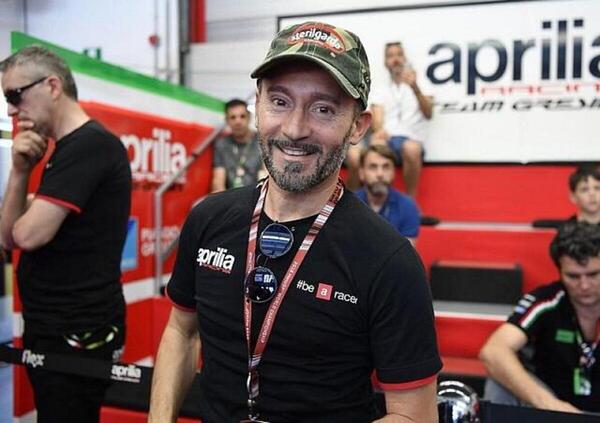 Dichiarazione d&rsquo;amore per Max Biaggi: &ldquo;Da tre anni e mezzo al tuo fianco. Si vede che sono felice?&quot;