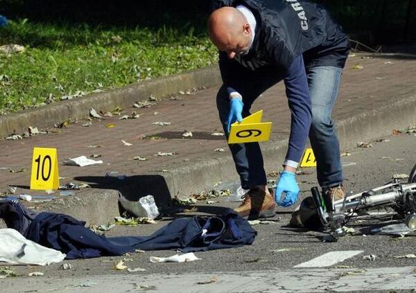 Freddato da due killer sullo scooter: torna la guerra di mafia nel milanese